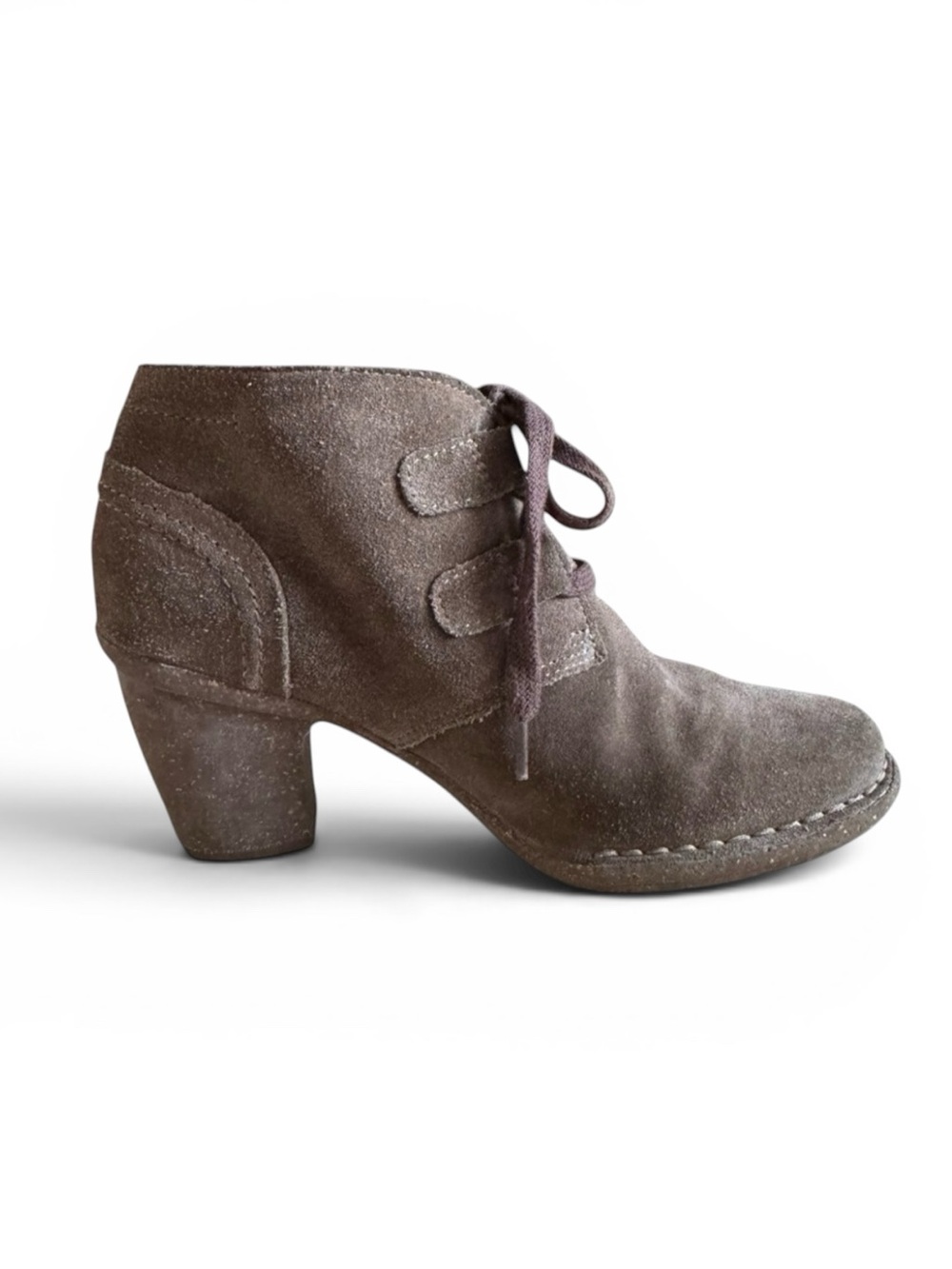 Clarks Suede Lace-Up Heeled Ankle Boots Classic Chukka Bootie Taupe Size 6.5